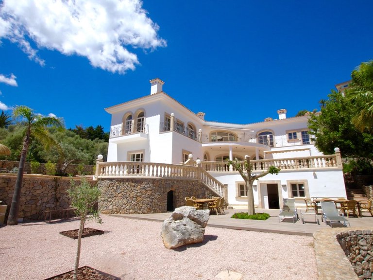 Villa for Sale in Son Vida, Balearic Islands 1