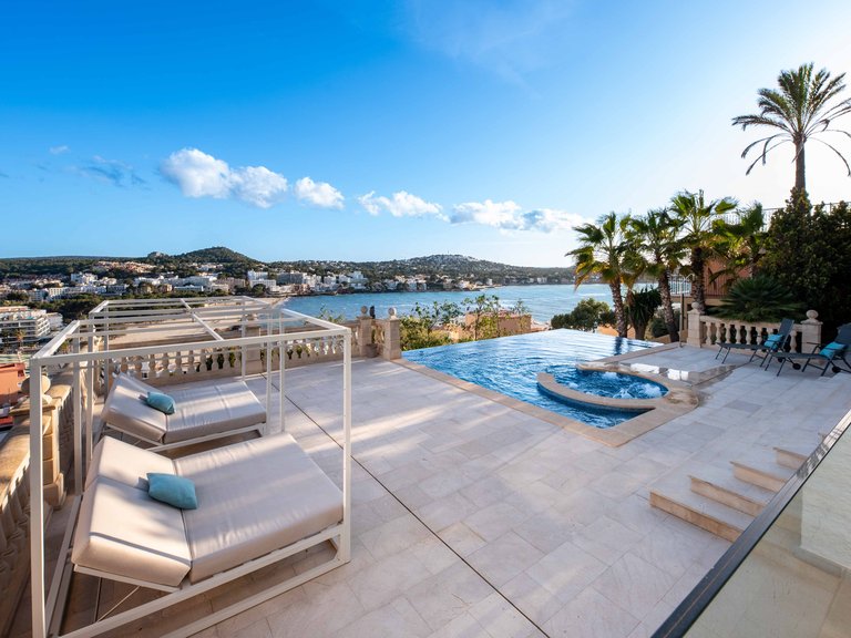 Villa for Sale in Santa Ponsa, Balearic Islands 3