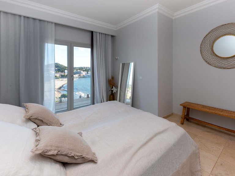 Villa for Sale in Santa Ponsa, Balearic Islands 13