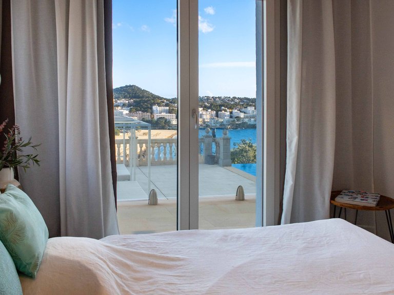 Villa for Sale in Santa Ponsa, Balearic Islands 12