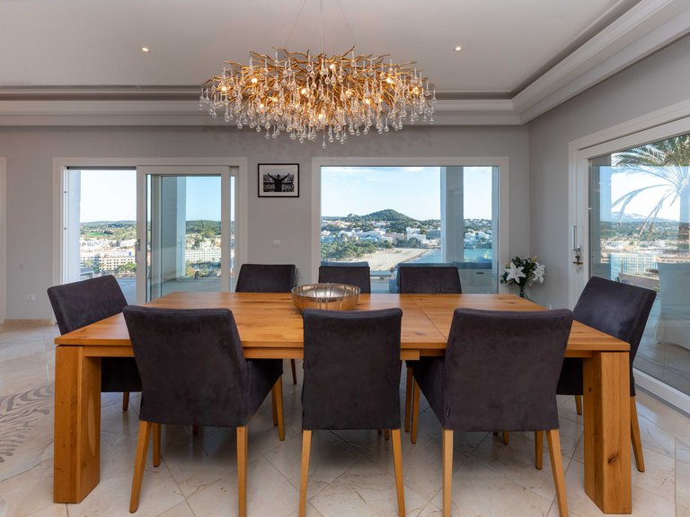Villa for Sale in Santa Ponsa, Balearic Islands 8
