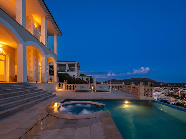 Villa for Sale in Santa Ponsa, Balearic Islands 22