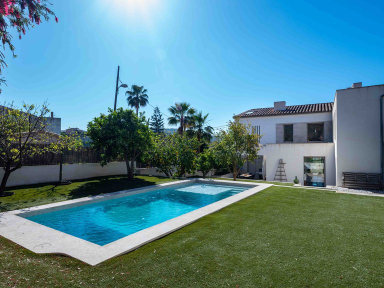 Villa for Sale in Calvià Village, Balearic Islands 20