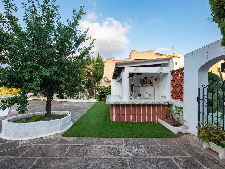 Villa for Sale in Palmanova, Balearic Islands 9