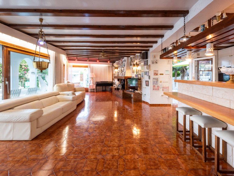 Villa for Sale in Palmanova, Balearic Islands 12