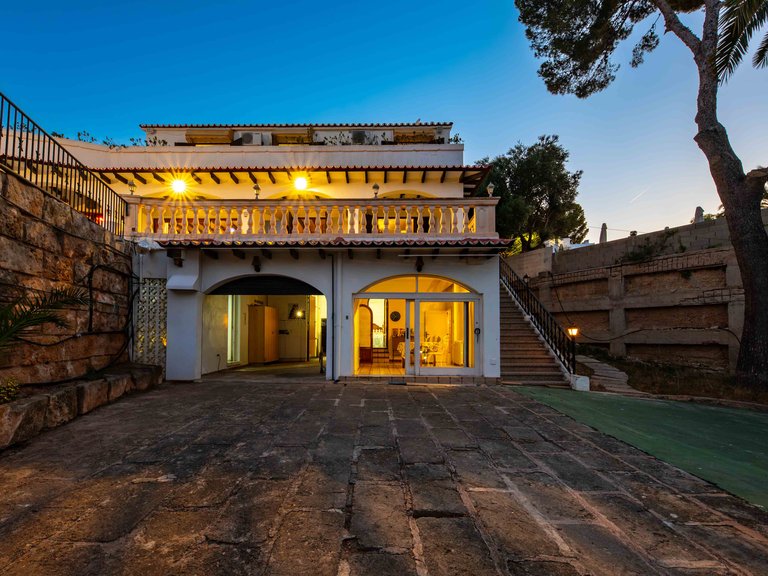 Villa for Sale in Palmanova, Balearic Islands 3