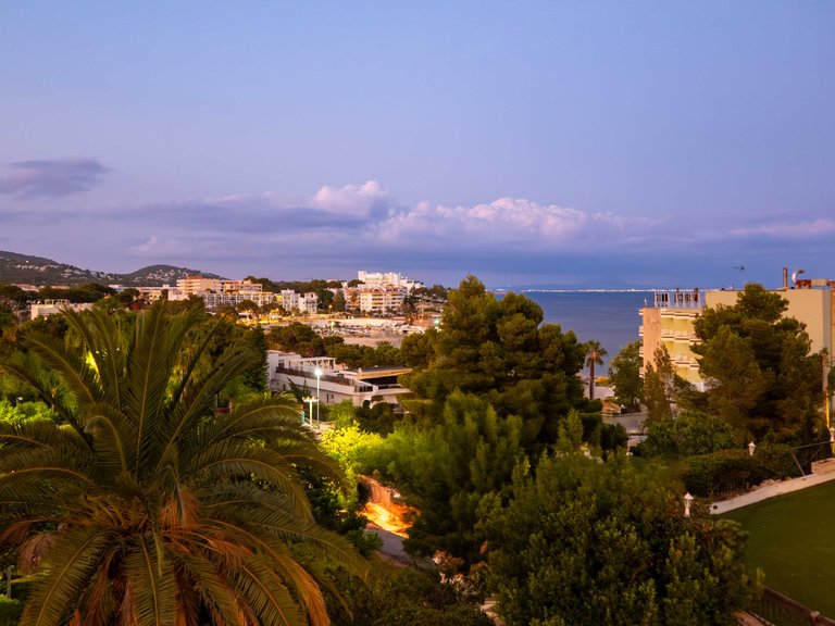 Villa for Sale in Palmanova, Balearic Islands 6