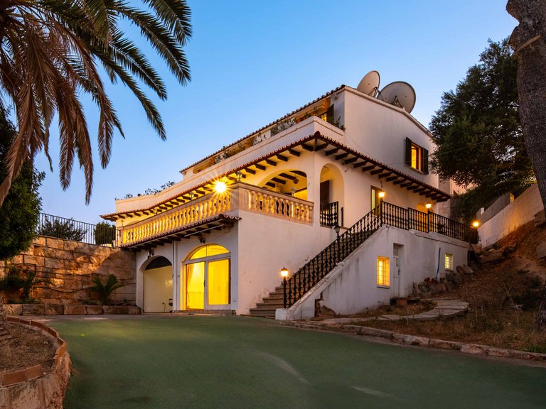 Villa for Sale in Palmanova, Balearic Islands 2