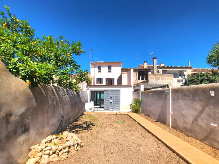 Town House for Sale in Llucmajor, Balearic Islands 1