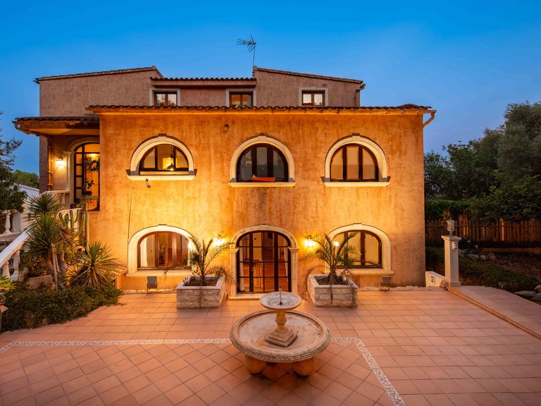 Villa for Sale in Gènova, Balearic Islands 1