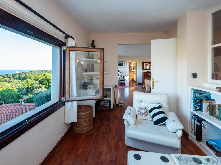 Villa for Sale in Gènova, Balearic Islands 11