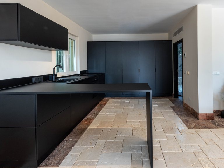 Villa for Sale in Paguera, Balearic Islands 7