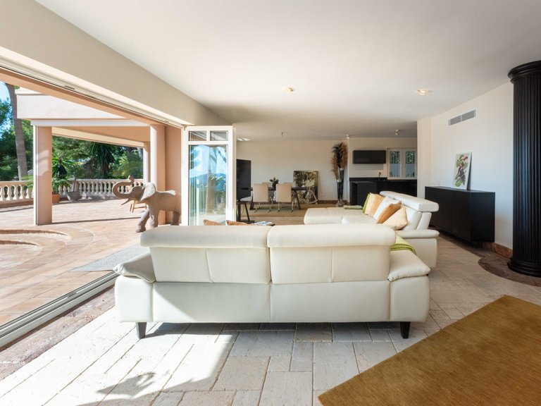 Villa for Sale in Paguera, Balearic Islands 4