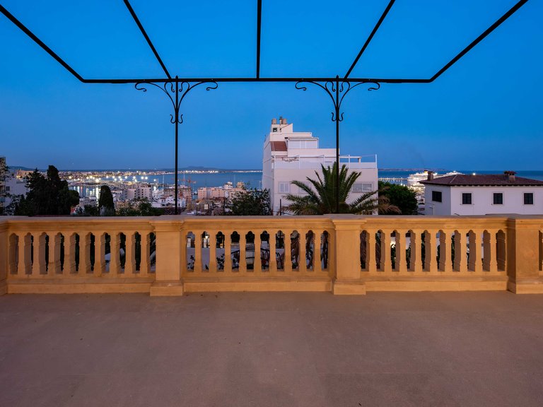 Villa for Sale in El Terreno, Balearic Islands 11