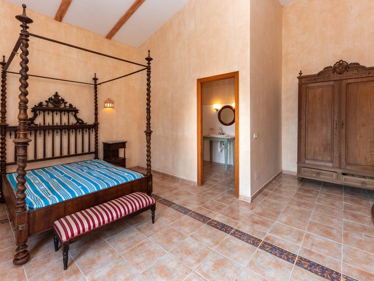 Country House for Sale in Santanyí, Balearic Islands 28