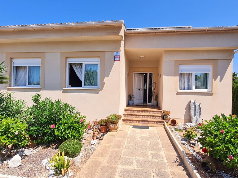 Villa for Sale in Bahía Grande, Balearic Islands 5