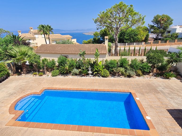 Villa for Sale in Bahía Grande, Balearic Islands 1