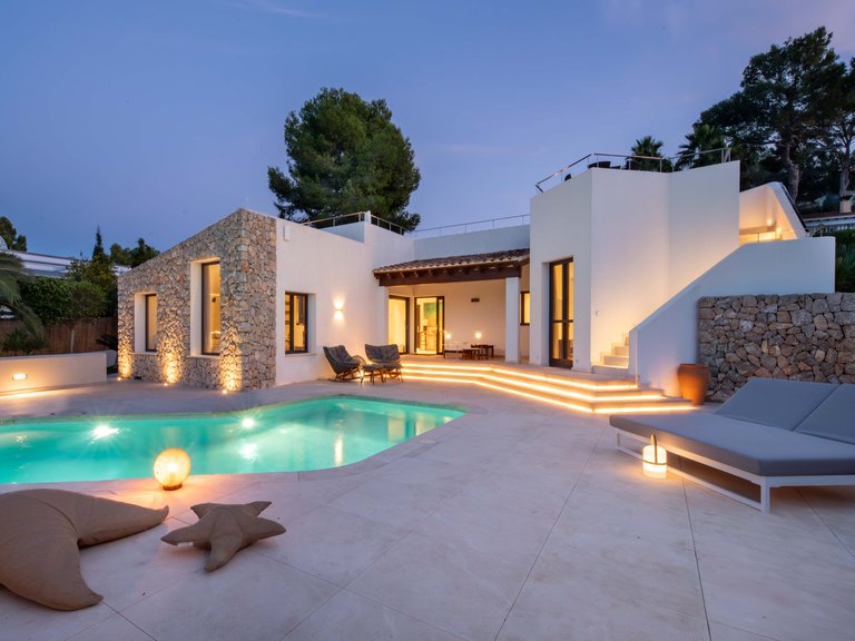 Villa for Sale in Santa Ponsa, Balearic Islands 23