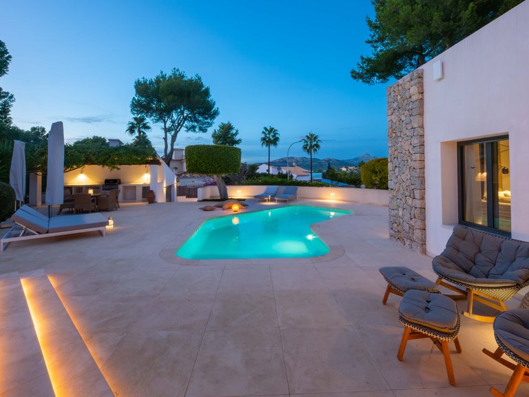 Villa for Sale in Santa Ponsa, Balearic Islands 5
