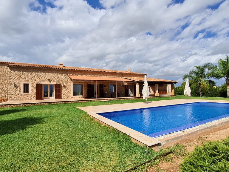 Country House for Rent in Porto Cristo, Balearic Islands 1