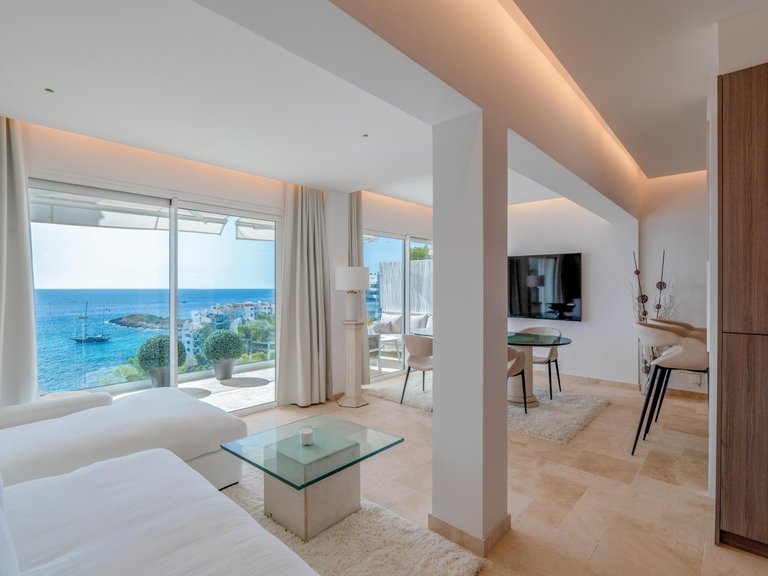 Apartment for Sale in Illetes, Balearic Islands 4