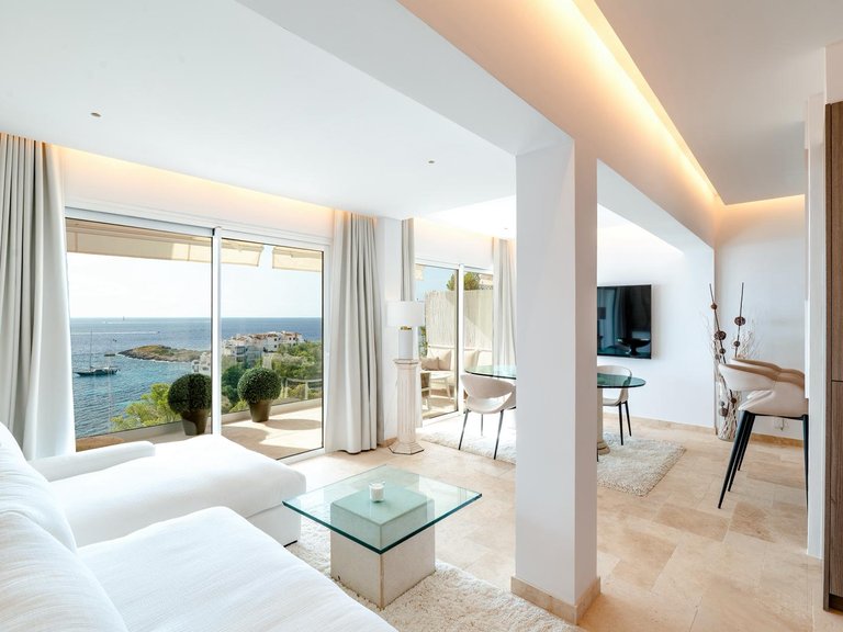 Apartment for Sale in Illetes, Balearic Islands 2