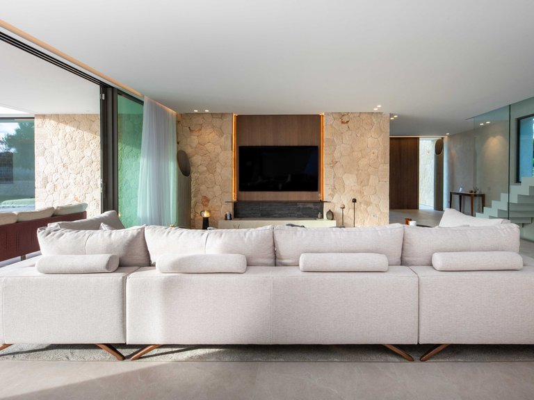 Villa for Sale in Cala Vinyas, Balearic Islands 17