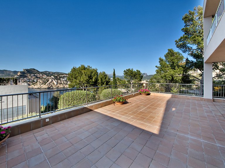 Apartment for Sale in Puerto De Andratx, Balearic Islands 1