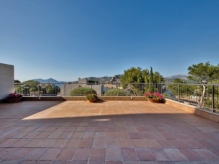 Apartment for Sale in Puerto De Andratx, Balearic Islands 8