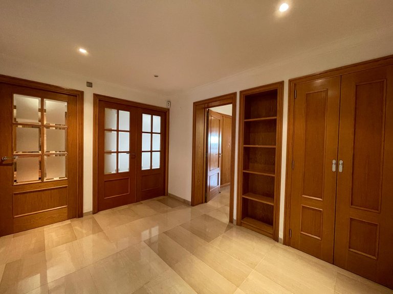 Apartment for Sale in Bonanova & Son Armadans, Balearic Islands 4