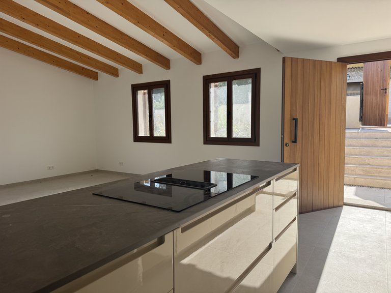 Villa for Sale in Bonaire, Balearic Islands 6