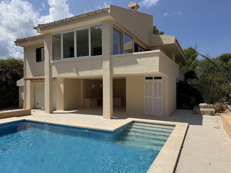 Villa for Sale in Bonaire, Balearic Islands 2