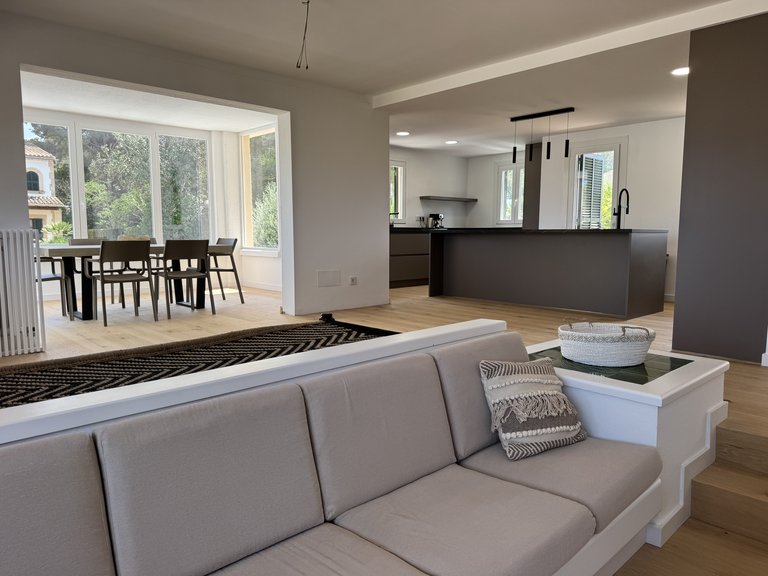 Villa for Sale in Bonaire, Balearic Islands 3