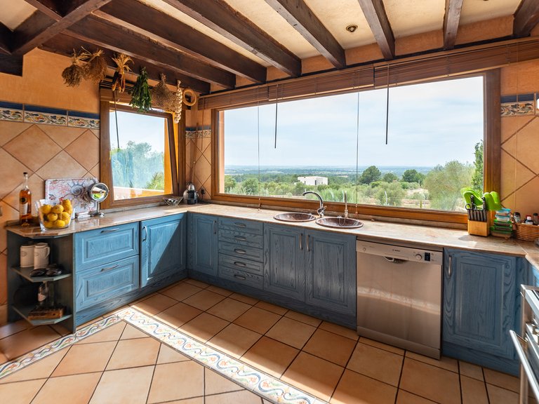 Villa for Sale in Puntiró, Balearic Islands 5