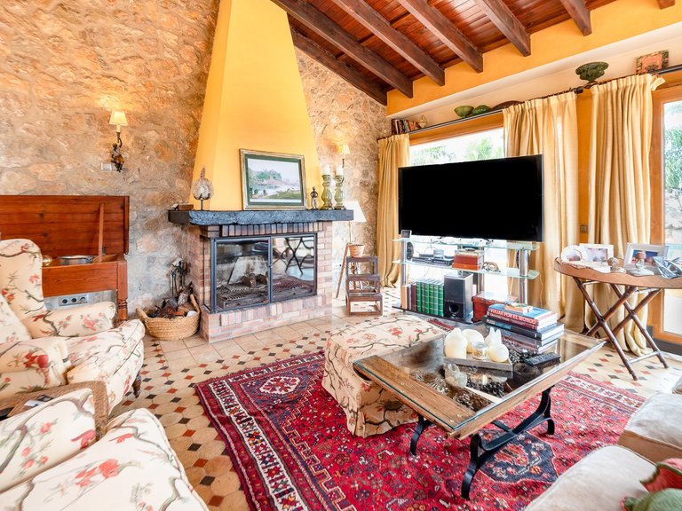 Villa for Sale in Puntiró, Balearic Islands 3