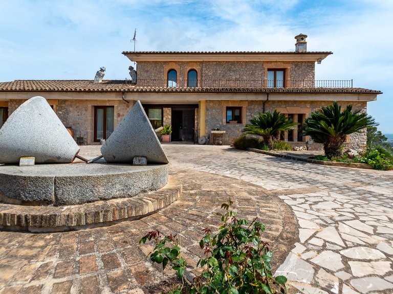 Villa for Sale in Puntiró, Balearic Islands 8