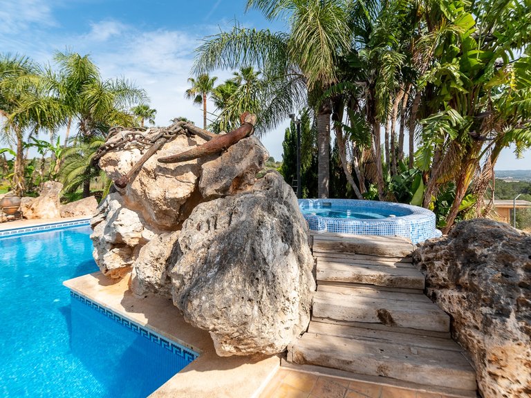 Villa for Sale in Puntiró, Balearic Islands 18