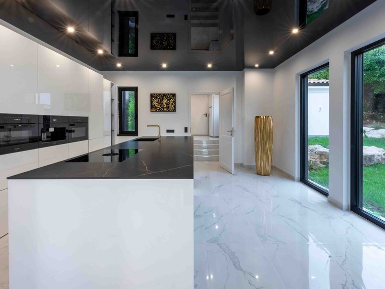 Villa for Sale in Santa Ponsa, Balearic Islands 18