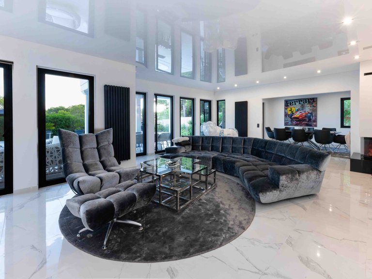 Villa for Sale in Santa Ponsa, Balearic Islands 16