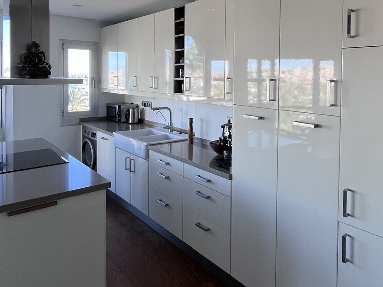 Apartment for Rent in Paseo Marítimo, Balearic Islands 2