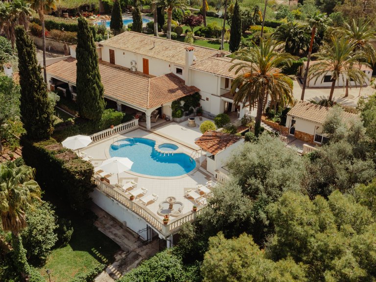 Villa for Rent in Establiments, Balearic Islands 2