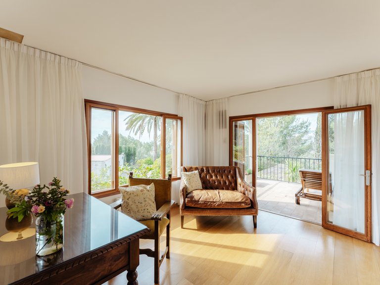 Villa for Rent in Establiments, Balearic Islands 10