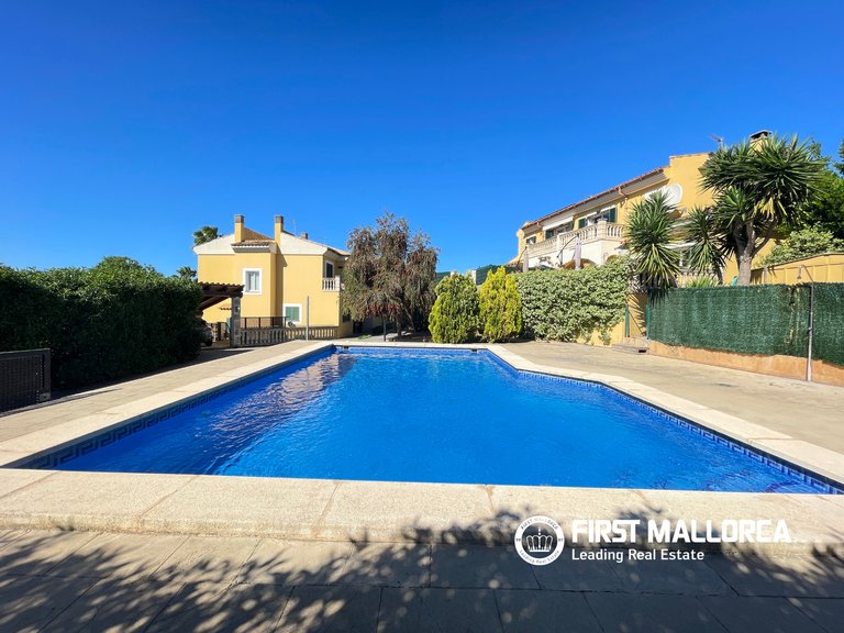 Villa for Sale in Calvià Village, Balearic Islands 33