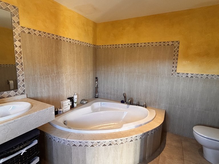 Villa for Sale in Calvià Village, Balearic Islands 7