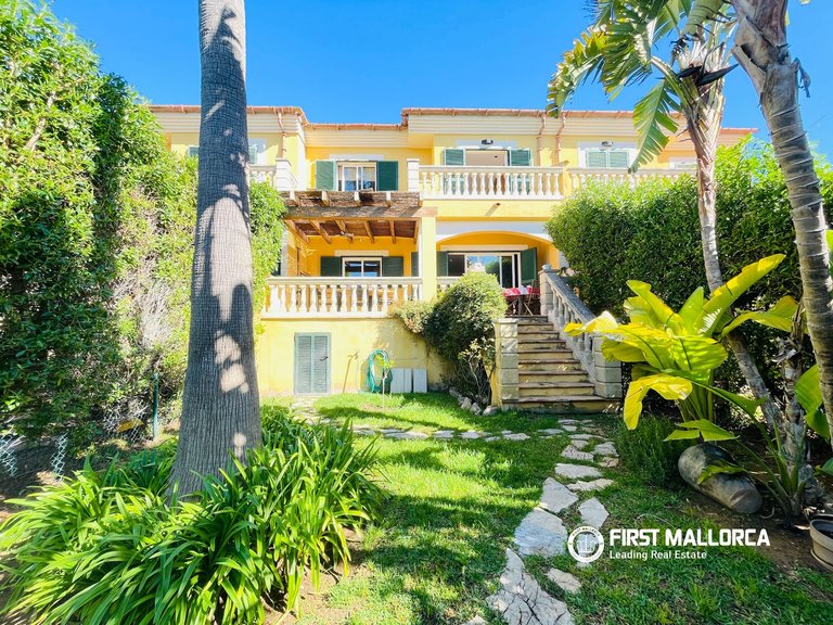 Villa for Sale in Calvià Village, Balearic Islands 1