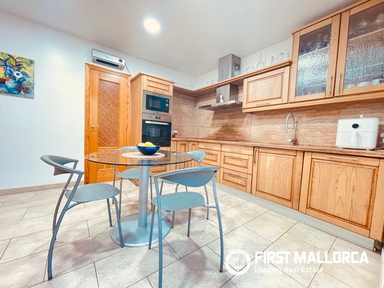 Villa for Sale in Calvià Village, Balearic Islands 4