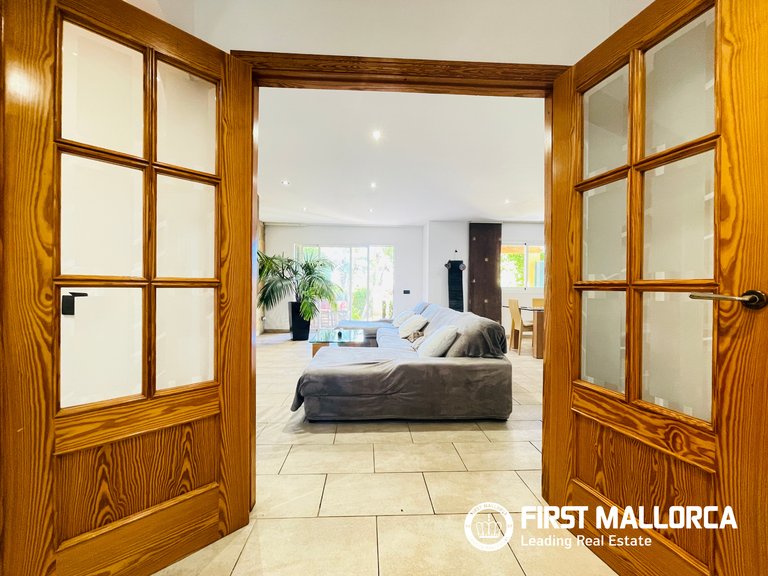 Villa for Sale in Calvià Village, Balearic Islands 7