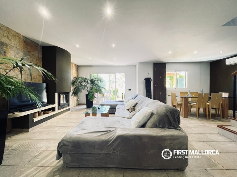 Villa for Sale in Calvià Village, Balearic Islands 8