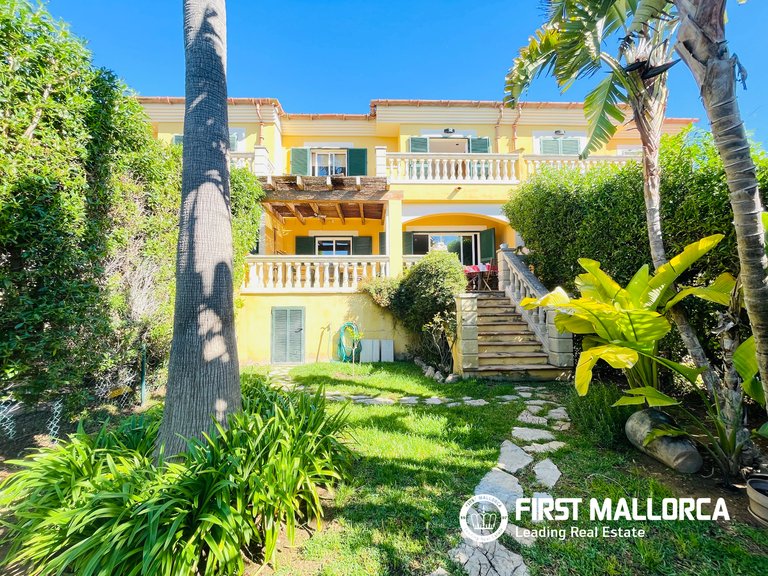 Villa for Sale in Calvià Village, Balearic Islands 1