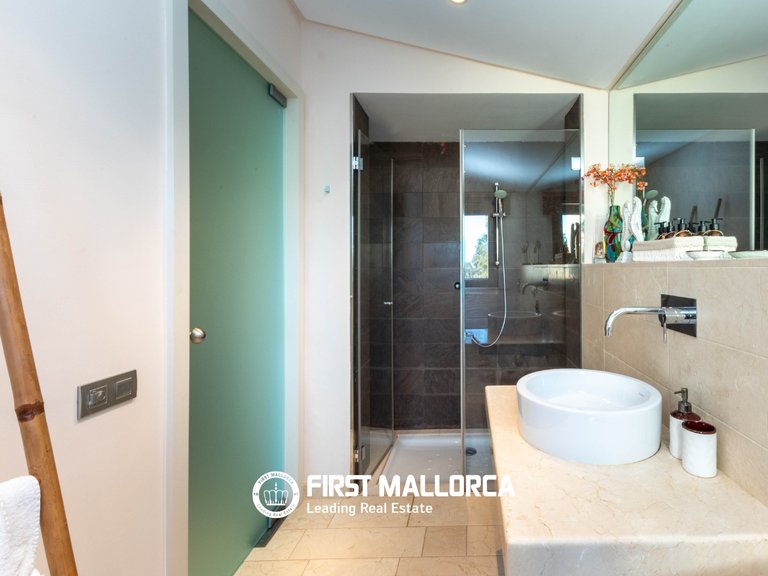 Villa for Sale in Santa Ponsa, Balearic Islands 22